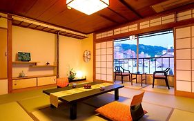 道後温泉 道後グランドホテル  3*